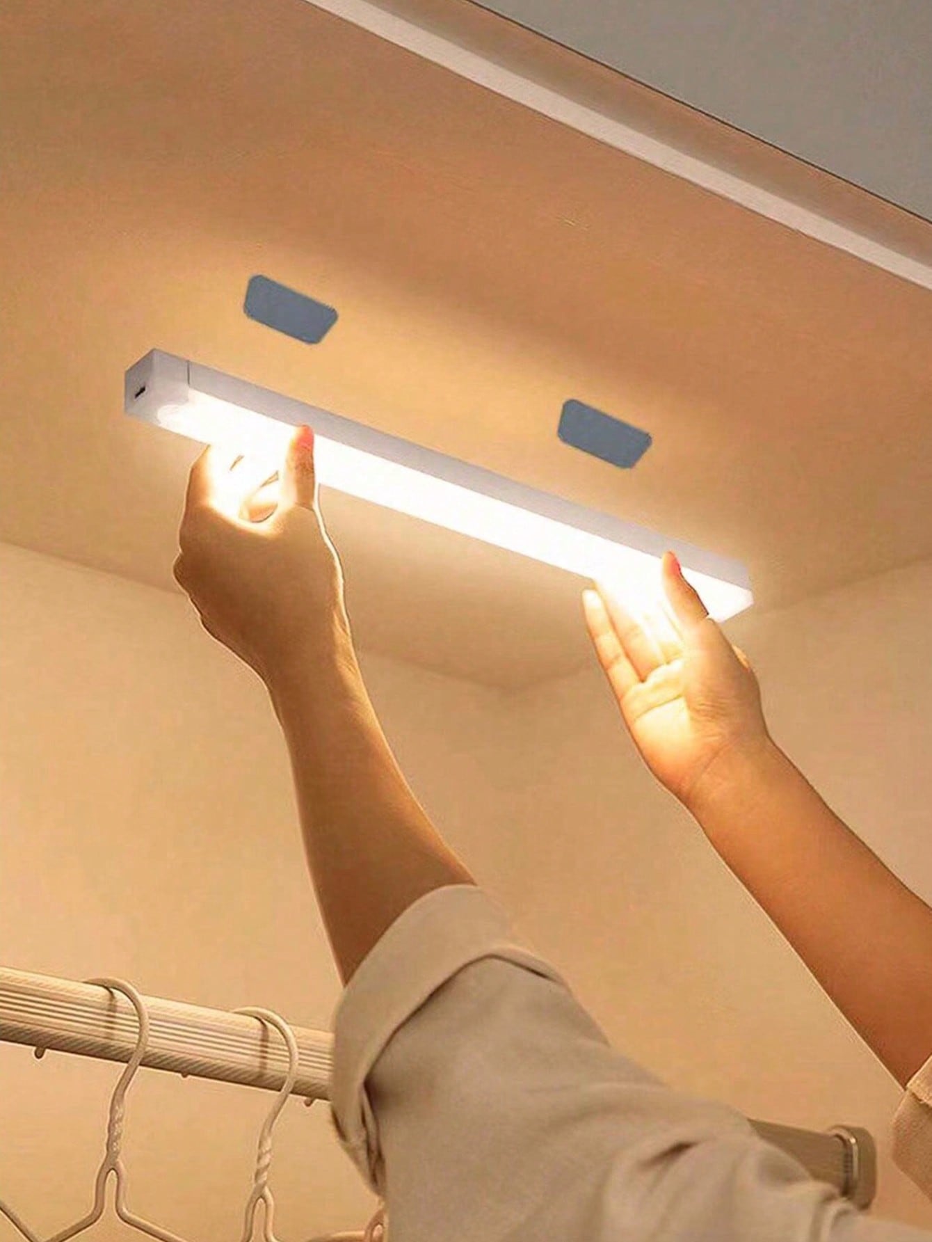 Motion Sensor Light - Rechargeable LED Magnetic Night Light Motion